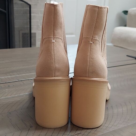 Dolce Vita Caster H2O Dune Suede Boots NWT - Picture 6 of 10